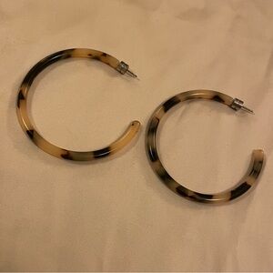 Machete tortoiseshell 2” hoops